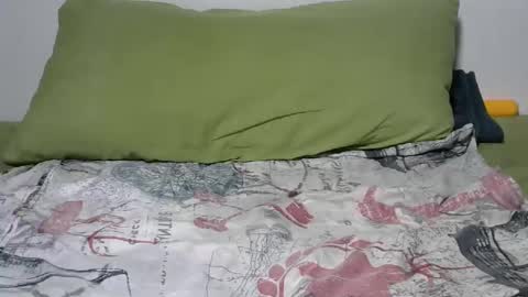 Snapshot of flylen chatting on December 9, 5:29 am flylen online show from December 9, 5:29 am