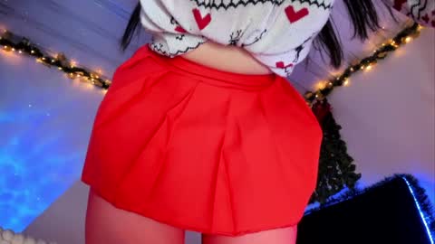 lia online show from December 2, 2:53 am