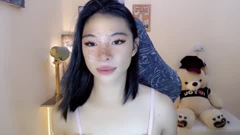 Snapshot of foeheart chatting on December 18, 3:58 am Foe online show from December 18, 3:58 am