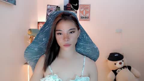 Snapshot of foeheart chatting on January 16, 9:37 am Foe online show from January 16, 9:37 am