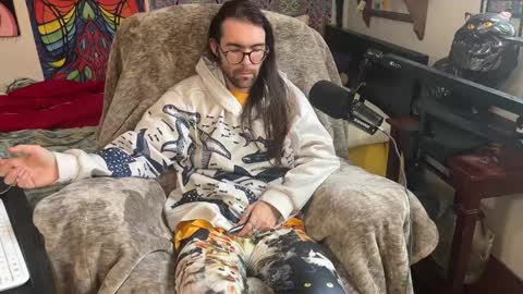 Chris online show from January 5, 8:42 pm