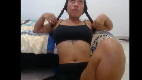 emely and felix online show from January 29, 9:07 pm