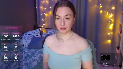 Snapshot of foreversmileme chatting on December 7, 11:34 pm Julia online show from December 7, 11:34 pm