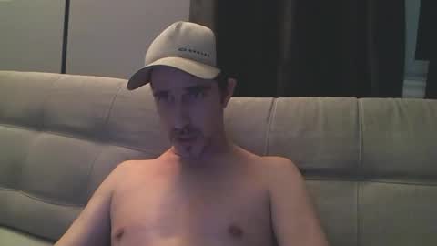 fouraide42 online show from February 11, 9:42 am