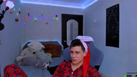 Snapshot of foxicfu chatting on December 30, 3:24 pm Foxicfu online show from December 30, 3:24 pm