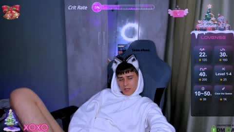 Snapshot of foxicfu chatting on February 8, 10:18 am Foxicfu online show from February 8, 10:18 am