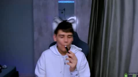 Snapshot of foxicfu chatting on February 10, 12:50 pm Foxicfu online show from February 10, 12:50 pm