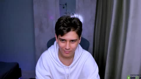 Snapshot of foxicfu chatting on March 1, 10:45 am Foxicfu online show from March 1, 10:45 am