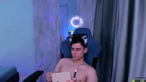 Snapshot of foxicfu chatting on March 7, 3:39 pm Foxicfu online show from March 7, 3:39 pm