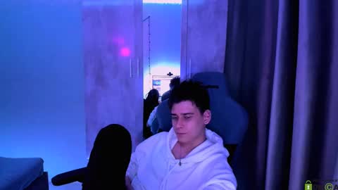 Snapshot of foxicfu chatting on March 10, 3:30 pm Foxicfu online show from March 10, 3:30 pm