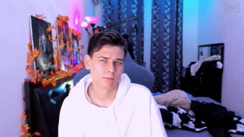 Snapshot of foxicfu chatting on October 2, 6:48 pm Foxicfu online show from October 2, 6:48 pm