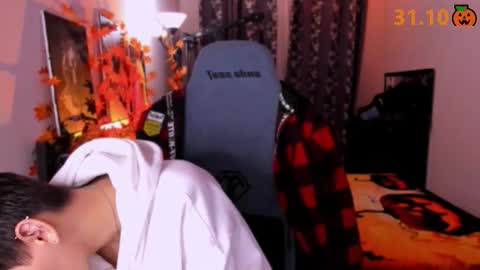 Snapshot of foxicfu chatting on October 27, 5:39 pm Foxicfu online show from October 27, 5:39 pm