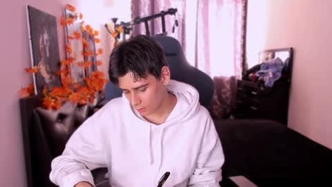 Snapshot of foxicfu chatting on November 7, 4:12 am Foxicfu online show from November 7, 4:12 am