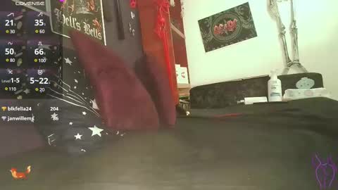 Snapshot of foxxbell chatting on February 19, 11:46 pm foxxbell online show from February 19, 11:46 pm