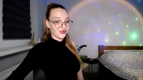 foxxialice online show from November 23, 4:18 pm