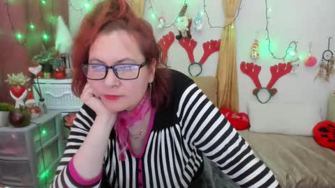 Snapshot of foxydesiree chatting on January 2, 7:51 pm foxydesiree online show from January 2, 7:51 pm