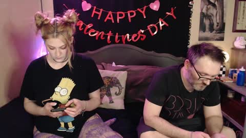 Mallory Koxx online show from February 15, 8:00 am