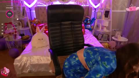 Inna  online show from February 9, 10:20 am