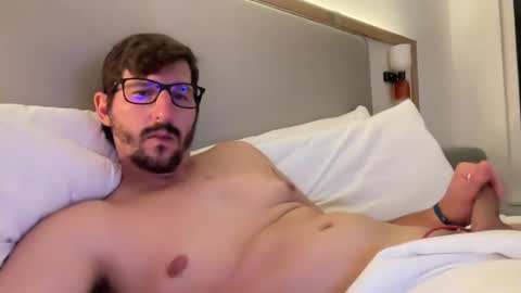 Snapshot of fp004 chatting on October 22, 2:56 am fp004 online show from October 22, 2:56 am