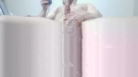 Snapshot of fr33z3g1 chatting on December 3, 12:03 pm 1ceG00ner online show from December 3, 12:03 pm