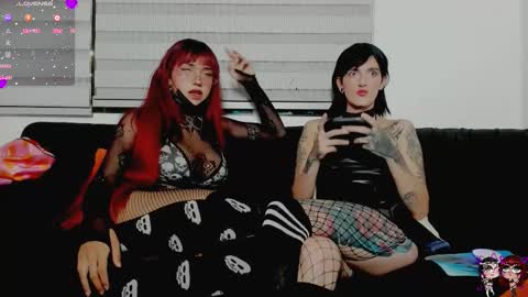 Snapshot of franandlu chatting on December 18, 12:27 am FranLu online show from December 18, 12:27 am