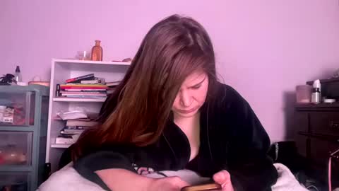 francescafey online show from November 24, 7:30 am