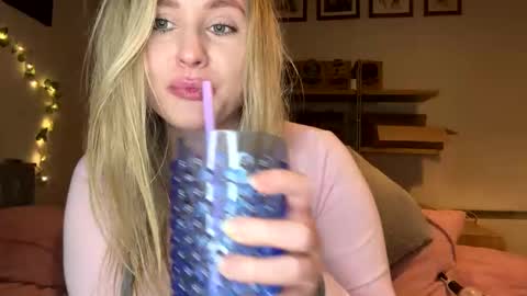 Francis Digby online show from January 26, 12:26 am