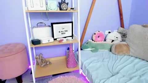 Snapshot of frank_sasha chatting on February 21, 10:26 pm Sasha online show from February 21, 10:26 pm