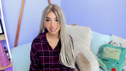 Snapshot of frank_sasha chatting on March 2, 7:54 am Sasha online show from March 2, 7:54 am