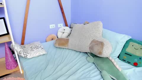 Snapshot of frank_sasha chatting on March 7, 7:41 am Sasha online show from March 7, 7:41 am