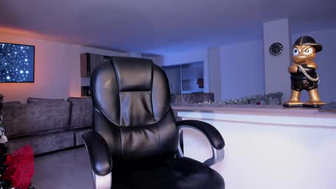 Frank Farrell. Hey remember to give me a thumbs up Ty online show from January 17, 5:11 am