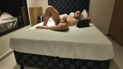 Snapshot of fransexxx69 chatting on November 10, 5:39 am Fransexxx online show from November 10, 5:39 am