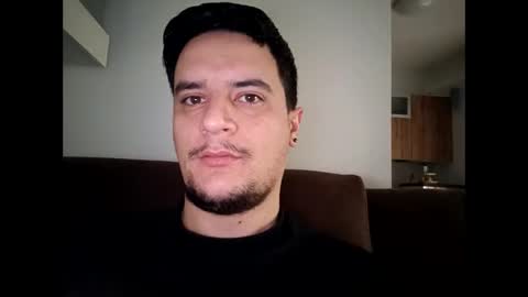 Snapshot of fraromeo2 chatting on March 2, 6:48 am fraromeo2 online show from March 2, 6:48 am