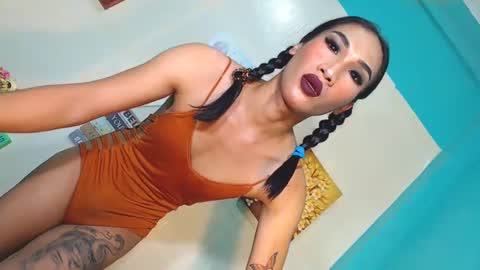 Snapshot of freaky_mariah chatting on February 10, 4:19 am just call me mariah online show from February 10, 4:19 am