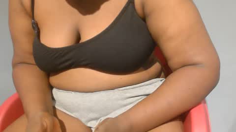 freaky slut5 online show from November 18, 3:56 am