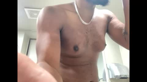 Snapshot of freakybubba chatting on January 21, 4:27 pm Freakybubba online show from January 21, 4:27 pm