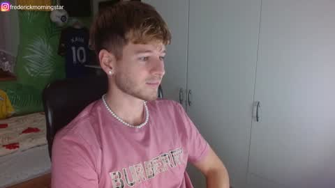 Snapshot of freddy_star chatting on December 3, 11:44 am Frederick Perin online show from December 3, 11:44 am