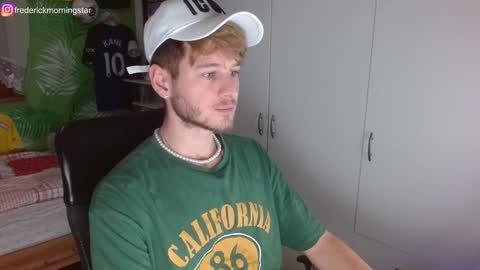 Snapshot of freddy_star chatting on December 15, 8:36 pm Frederick Perin online show from December 15, 8:36 pm