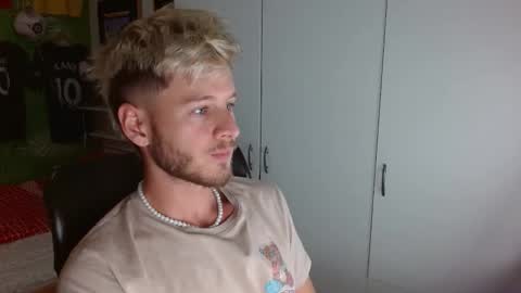 Snapshot of freddy_star chatting on September 9, 11:54 am Frederick Perin online show from September 9, 11:54 am