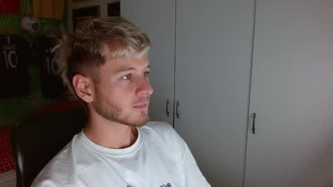 Snapshot of freddy_star chatting on September 16, 12:50 pm Frederick Perin online show from September 16, 12:50 pm