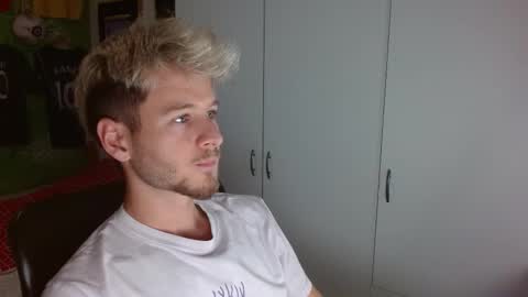 Snapshot of freddy_star chatting on September 25, 1:15 pm Frederick Perin online show from September 25, 1:15 pm