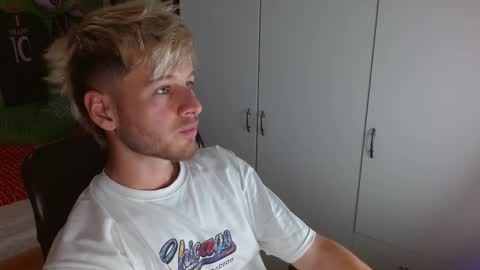 Snapshot of freddy_star chatting on October 20, 7:36 pm Frederick Perin online show from October 20, 7:36 pm