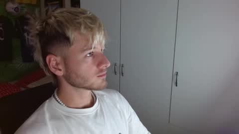 Snapshot of freddy_star chatting on October 21, 12:28 pm Frederick Perin online show from October 21, 12:28 pm