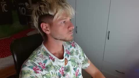 Snapshot of freddy_star chatting on November 14, 2:16 pm Frederick Perin online show from November 14, 2:16 pm