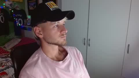 Snapshot of freddy_star chatting on November 29, 12:19 pm Frederick Perin online show from November 29, 12:19 pm