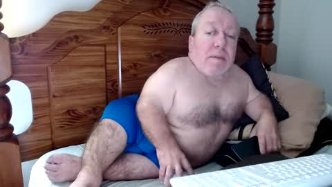 Snapshot of freemysoul4748 chatting on September 16, 7:31 am Cute Lil Man online show from September 16, 7:31 am