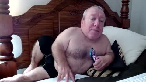 Snapshot of freemysoul4748 chatting on September 27, 6:51 am Cute Lil Man online show from September 27, 6:51 am