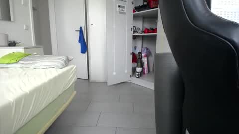 Walter Fischer online show from November 2, 10:06 am