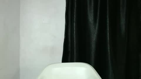 frekkymorelle online show from February 3, 4:14 am