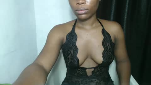 frekkymorelle online show from February 5, 4:48 am